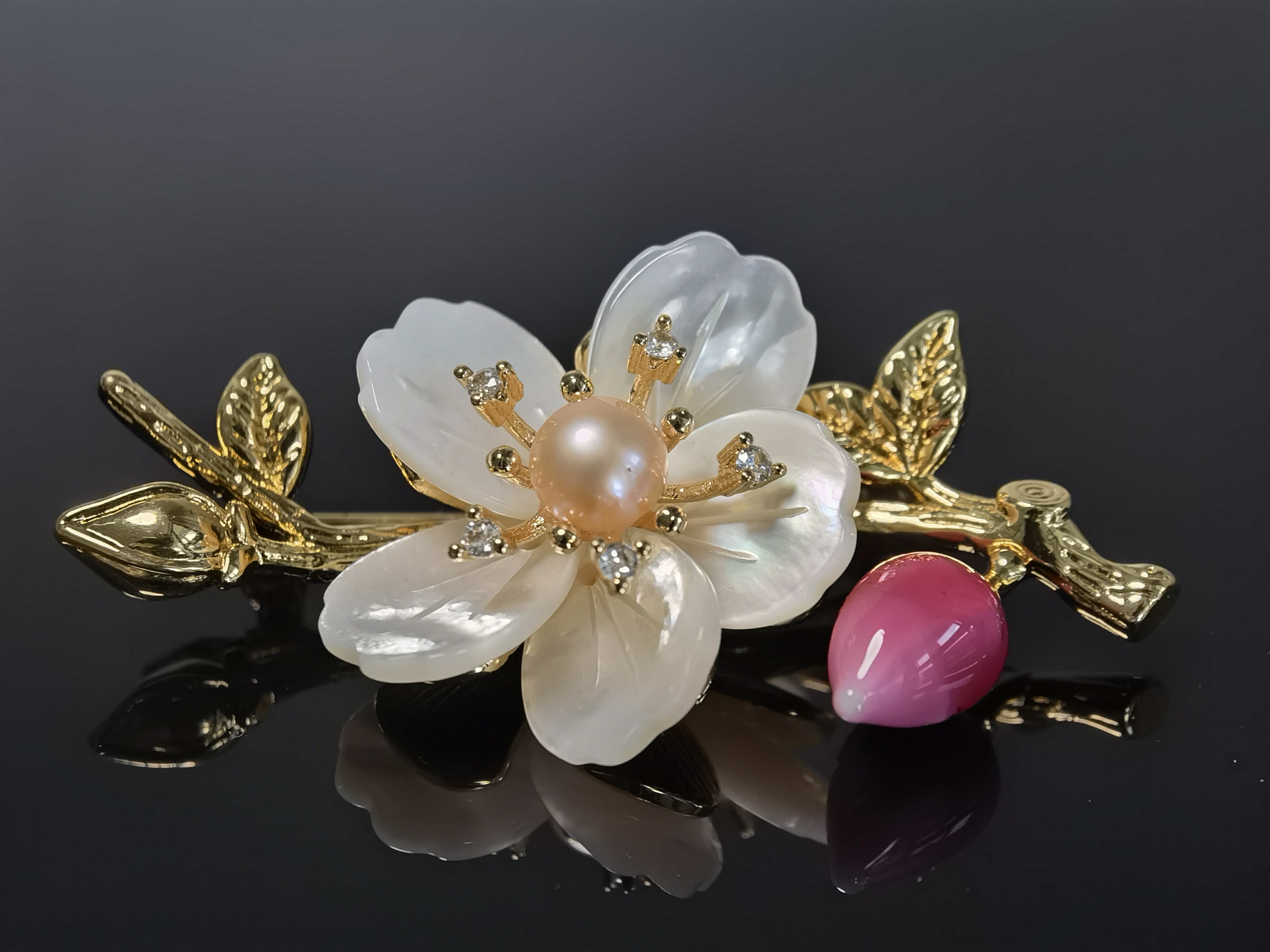 Blushing Blossom Brooch - extra photo 1